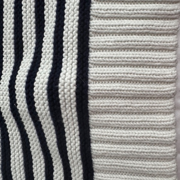 Pullover Sweater - Picture 2 of 6